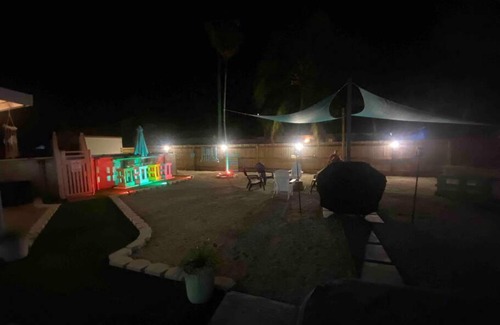 Marathon House | COZY FAMILY HOME-5 minute drive to sombrero beach