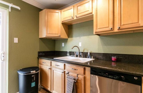 Azusa House | Cozy Family Home. Near Everything!
