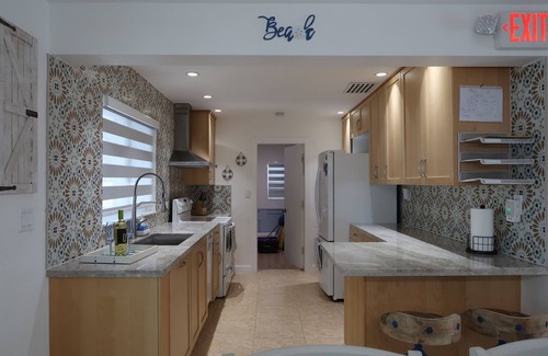 Marathon House | COZY FAMILY HOME-POOL-HOTTUB -5 minute drive to sombrero beach-private property