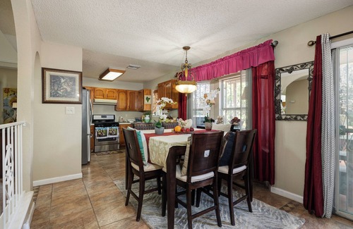 Biggs Field House | Cozy Family Home, Spacious Patio & King Beds
