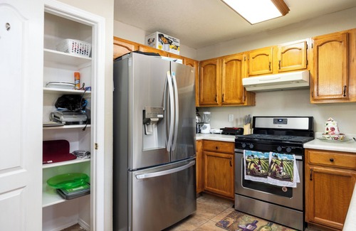 Biggs Field House | Cozy Family Home, Spacious Patio & King Beds