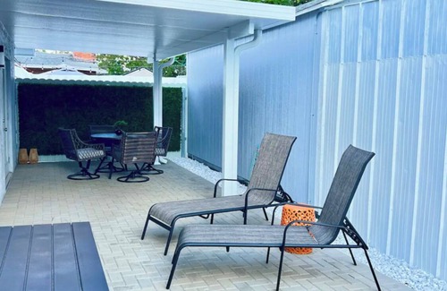 St. Petersburg - Clearwater House | Cozy Family Oasis: Welcoming Townhome with Jacuzzi and Pet-Friendly Amenities