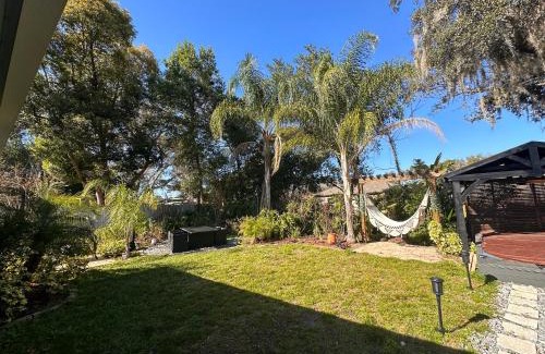 Spring Hill House | cozy family vacation spring hill ,weeki wachee