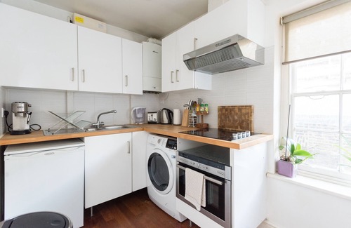 Fitzrovia Apartment | Cozy Fitzrovia studio on a quiet cobbled street in the West End!