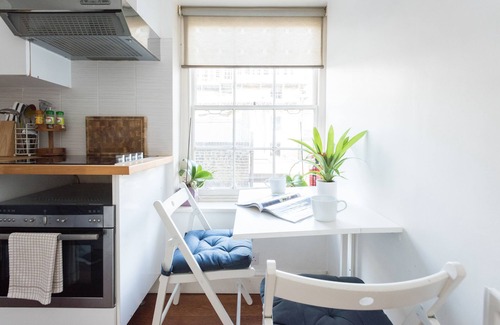 Fitzrovia Apartment | Cozy Fitzrovia studio on a quiet cobbled street in the West End!