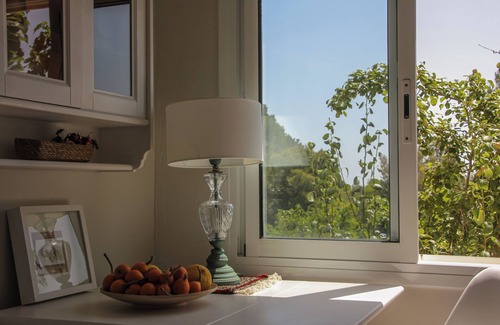 Vallirana Apartment | Cozy Flat surronded by Nature Just Outside Barcelona