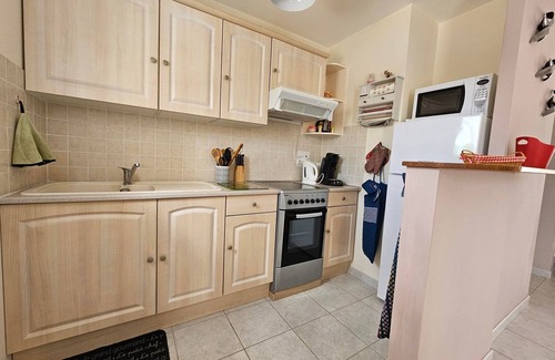 LʼAiguillon-sur-Mer House | Cozy House with Terrace, Near Beach & Activities, Pet-Friendly