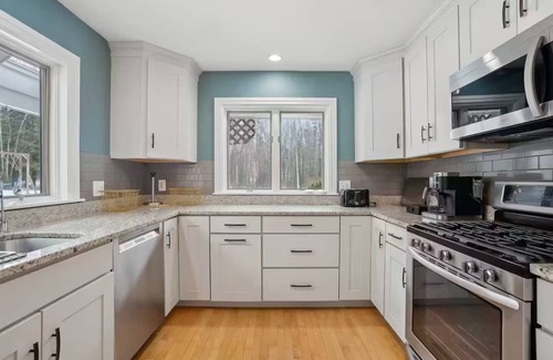 Freeport House | Cozy Freeport Bungalow