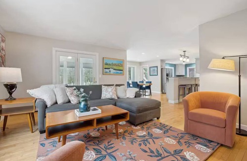 Freeport House | Cozy Freeport Bungalow
