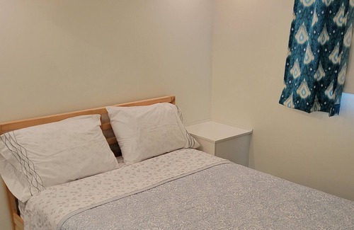 Christina Lake Apartment | Cozy fully appointed suite walking distance to Christina Lake