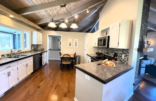 Indian Hills House | Cozy, Fun Hexagon Home on Wooded Lot in Fontana on Geneva Lake, Close to Lake
