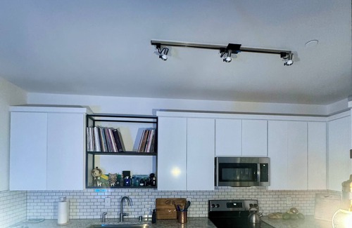 El Paso Apartment | Cozy furnished apartment in El Paso with WiFi AC fitness room Amazing location