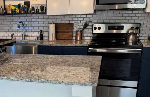 El Paso Apartment | Cozy furnished apartment in El Paso with WiFi AC fitness room Amazing location