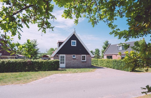 Bant House | Cozy Furnished House with Garden near Nature Reserve