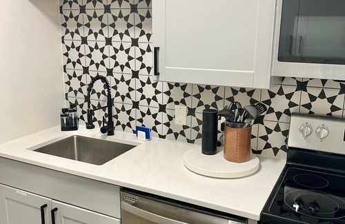Gainesville House | Cozy Gainesville Getaway 1.7 miles from Stadium!