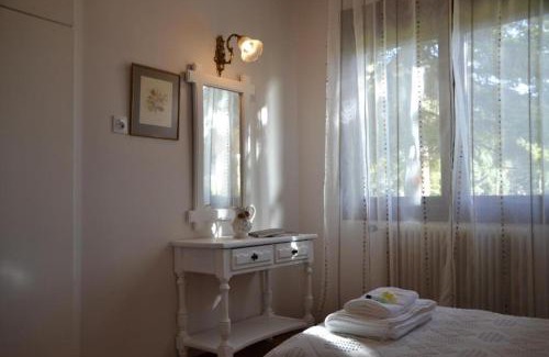 Orestida Apartment | Cozy Garden House
