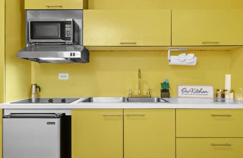 Sagrado Corazon Apartment | Cozy Garden Studio in the Heart of San Juan MM8