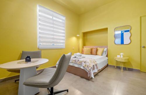 Sagrado Corazon Apartment | Cozy Garden Studio in the Heart of San Juan MM8