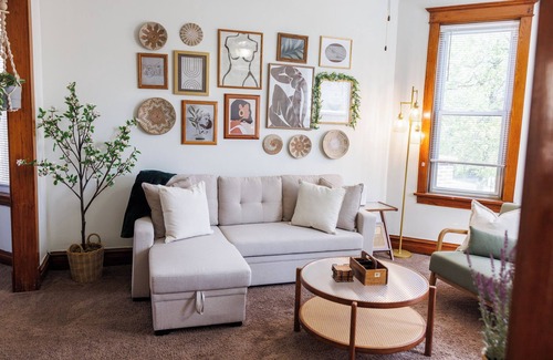 Chicago Apartment | Cozy Getaway Chicago Oasis in PortagePark 5 BD/3BR