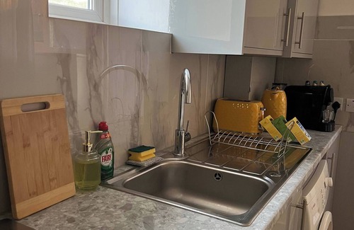 Northfield Apartment | Cozy Getaway in LondonEasy access to Heathrow