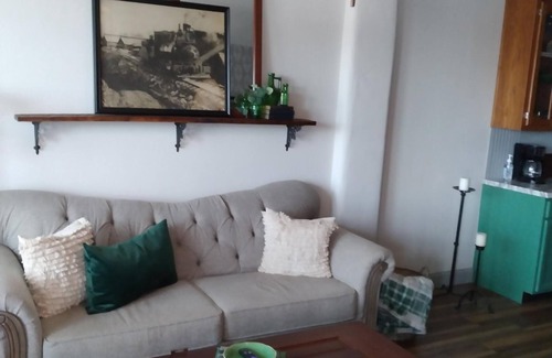 Lincoln Apartment | Cozy Getaway in the heart of Lincoln!