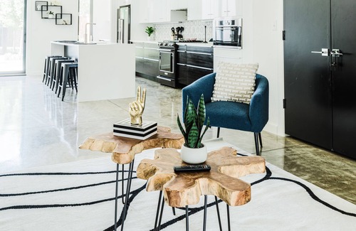 Midtown House | Cozy Getaway Perfect for 10 Prime Location NW6
