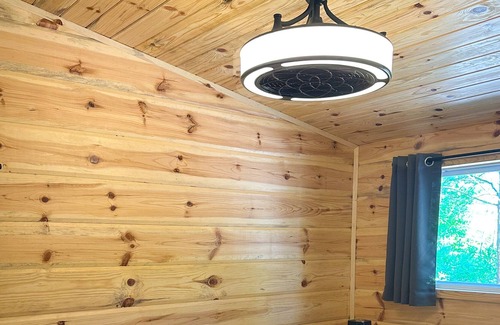 Clarington Other | Cozy getaway retreat in the Ganaraska area away from the city!