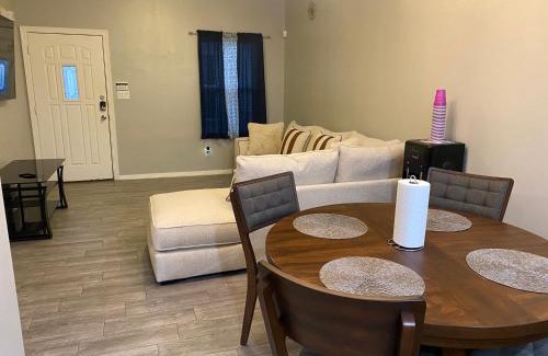Edinburg Apartment | Cozy Getaway with King Bed near UTRGV