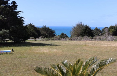 Gualala House | Cozy Getaway with Ocean View and Private Entrance!