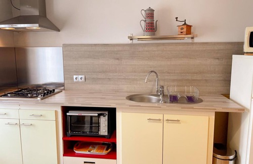 Couffy Cottage | Cozy Gîte with Private Terrace, Garden View, and Modern Amenities in Couffy