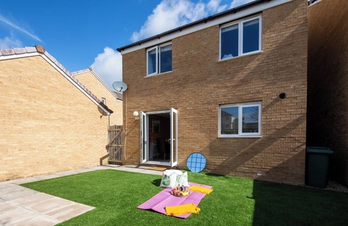 Patchway House | Cozy Glam 4 Bed Garden House Patchway Sleep 7