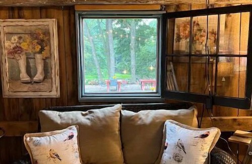 Turner Bed & Breakfast | Cozy Glamping at Farm Bed and Breakfast in Maine