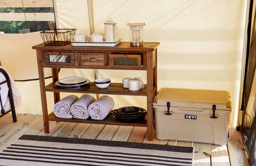 Glen Wilton Cabin | Cozy Glamping on the Banks of the James River.