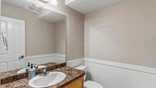 Rabbit Creek House | Cozy Golden View 4 bedroom home