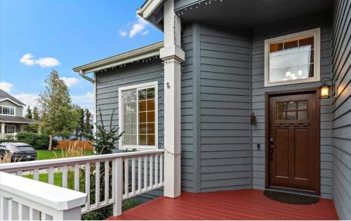 Rabbit Creek House | Cozy Golden View 4 bedroom home