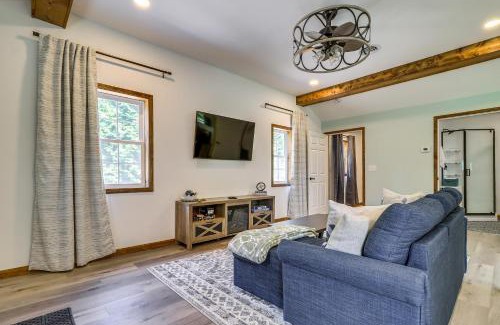 Grass Lake House | Cozy Grass Lake Home with Patio, Fire Pit and Kayaks!