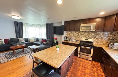 Seminary Hill House | COZY Great Entire 8BR Home in Alexandria