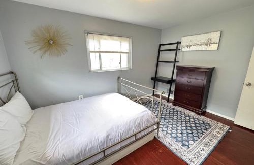 Seminary Hill House | COZY Great Entire 8BR Home in Alexandria