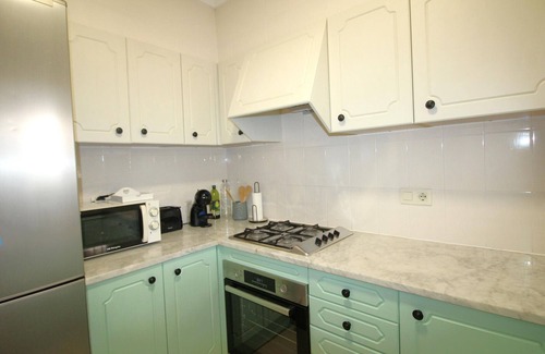 Llanca Apartment | Cozy Ground Floor Apartment with Garden, 150m from Cap Ras Beaches