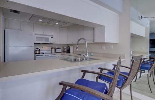 Bay Esplanade Condo | Cozy Ground Floor Pool Access 2BR/2B