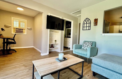 Livermore House | Cozy Guest House close to Downtown!
