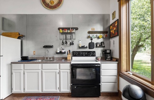 Austin House | Cozy Guest House on Fitzhugh Rd in the Hill Country, 14 miles to downtown Austin