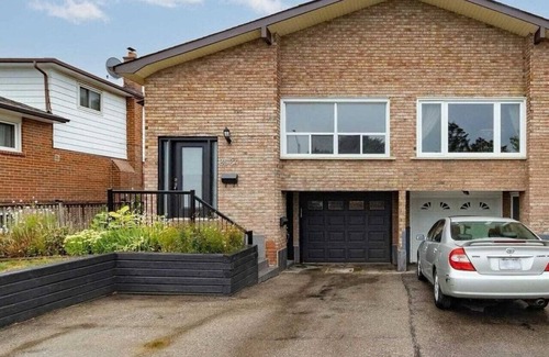 Cooksville House | Cozy Guest Suit in Mississauga