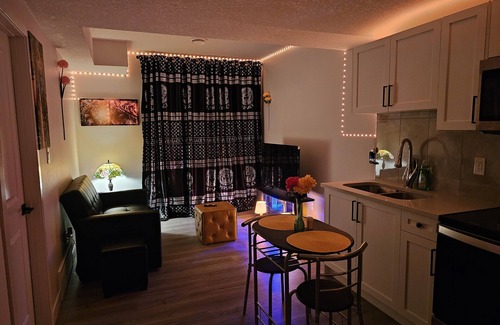 Southwest Edmonton House | Cozy Guest Suite Close to YEG Airport