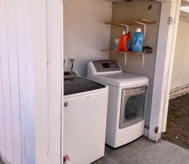Midway City House | Cozy Guesthouse in Central OC