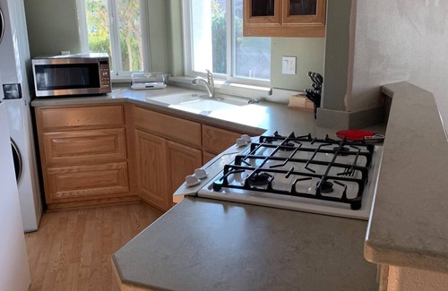 Concord House | Cozy Guesthouse-Individual Unit Private & Relaxing
