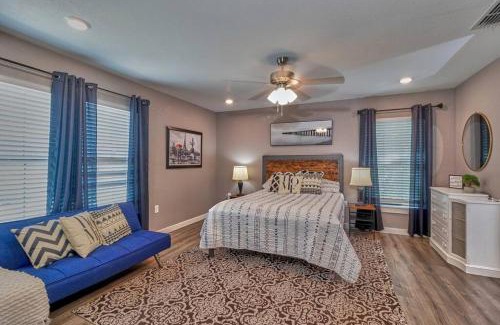 Tampa House | Cozy Haven Attached to Million Home - South Tampa