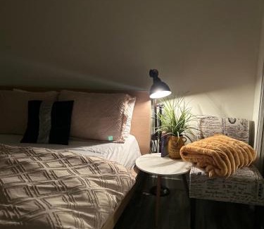 Southwest Edmonton Apartment | Cozy Haven!
