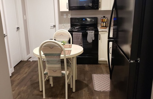 Saskatoon House | Cozy Haven close to Airport