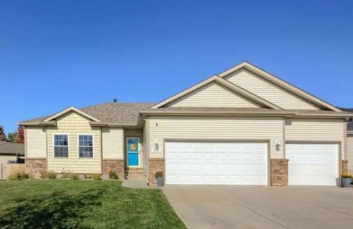 Lincoln House | Cozy Haven in Lincoln, Nebraska!